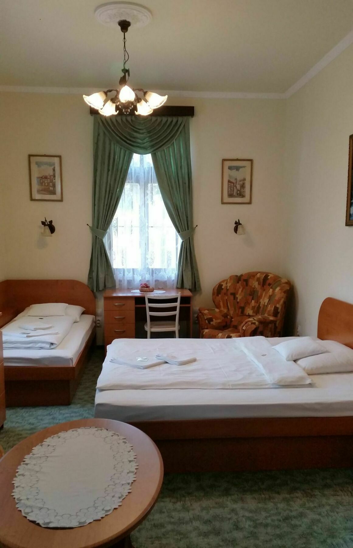 Penzion Zlaty Jelen Košice Esterno foto